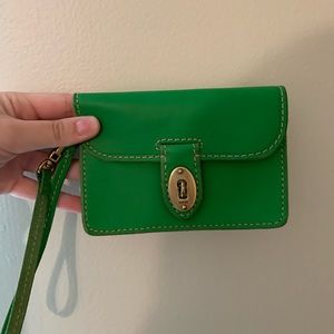 Fossil wristlet in green